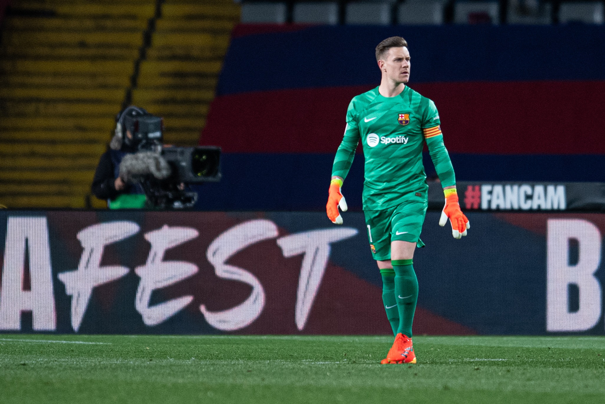 Marc-André ter Stegen studies a Barcelona exit in the winter market
