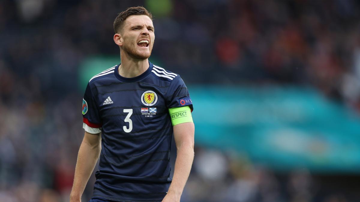 Andrew Robertson, capitán de Escocia