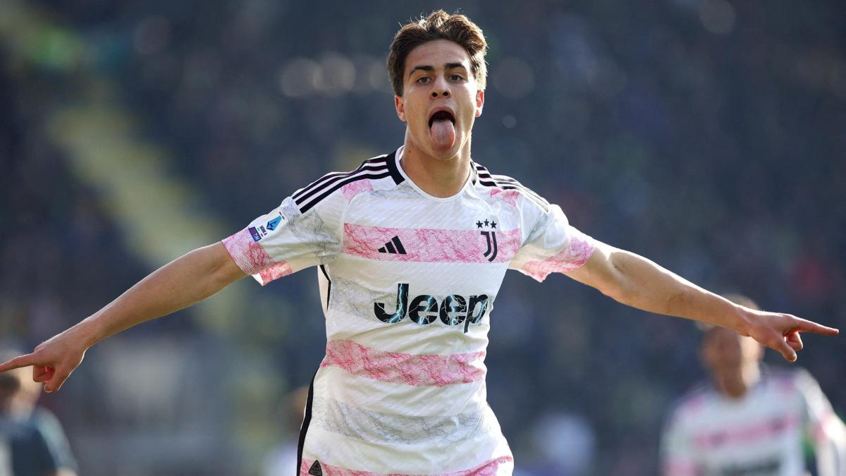 Kenan Yildiz celebra un gol anotado con la Juventus de Turín