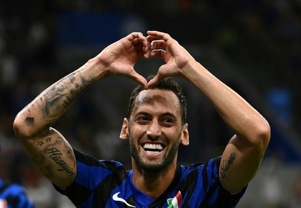 Calhanoglu quiere irse del Inter de Milán