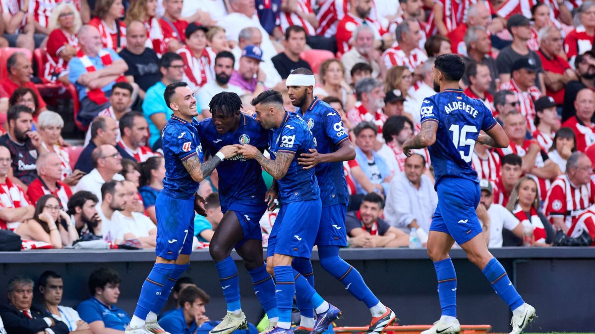 Los jugadores del Getafe celebran un gol