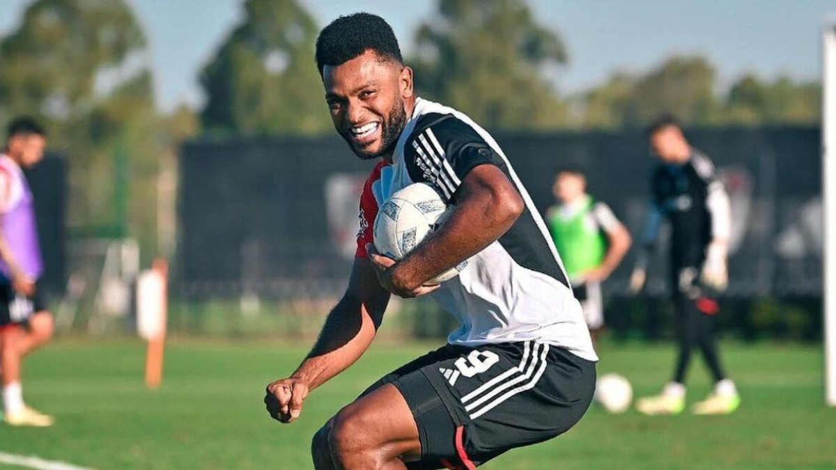 Miguel Borja during a training session with River Plate