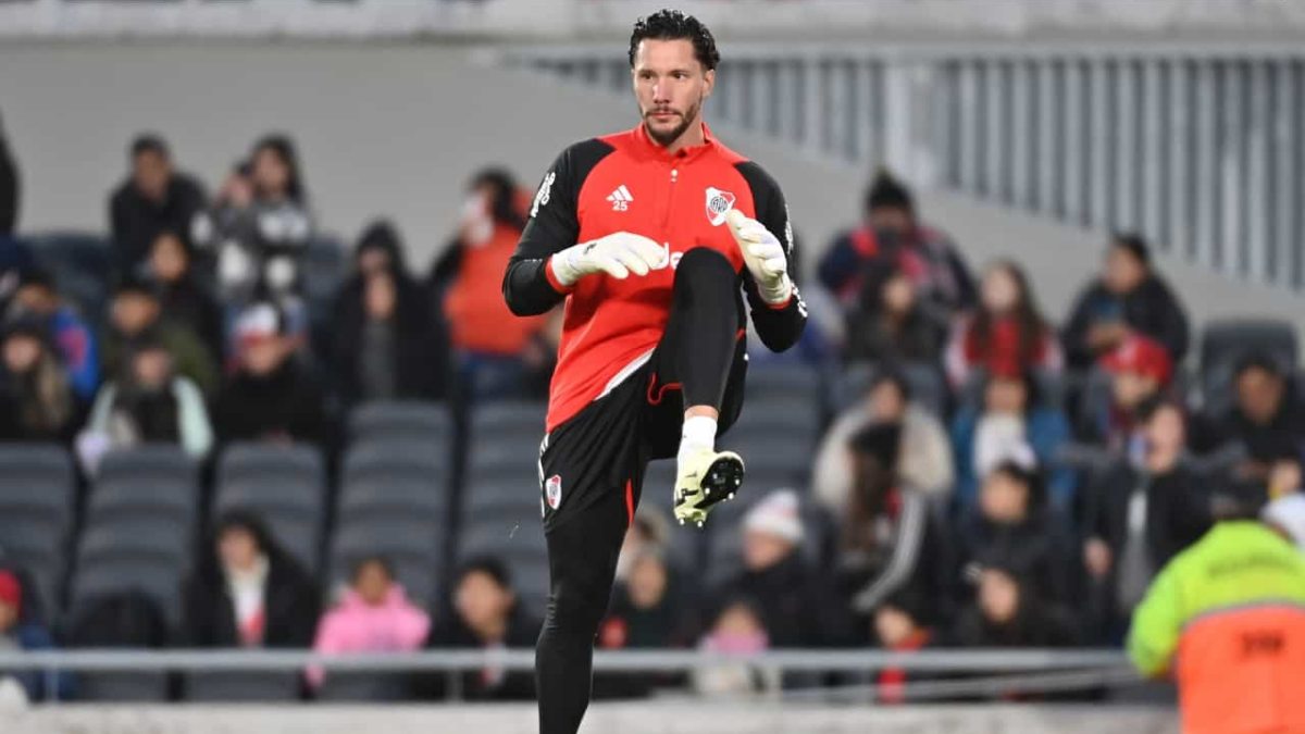 Conan Ledesma calienta con River Plate
