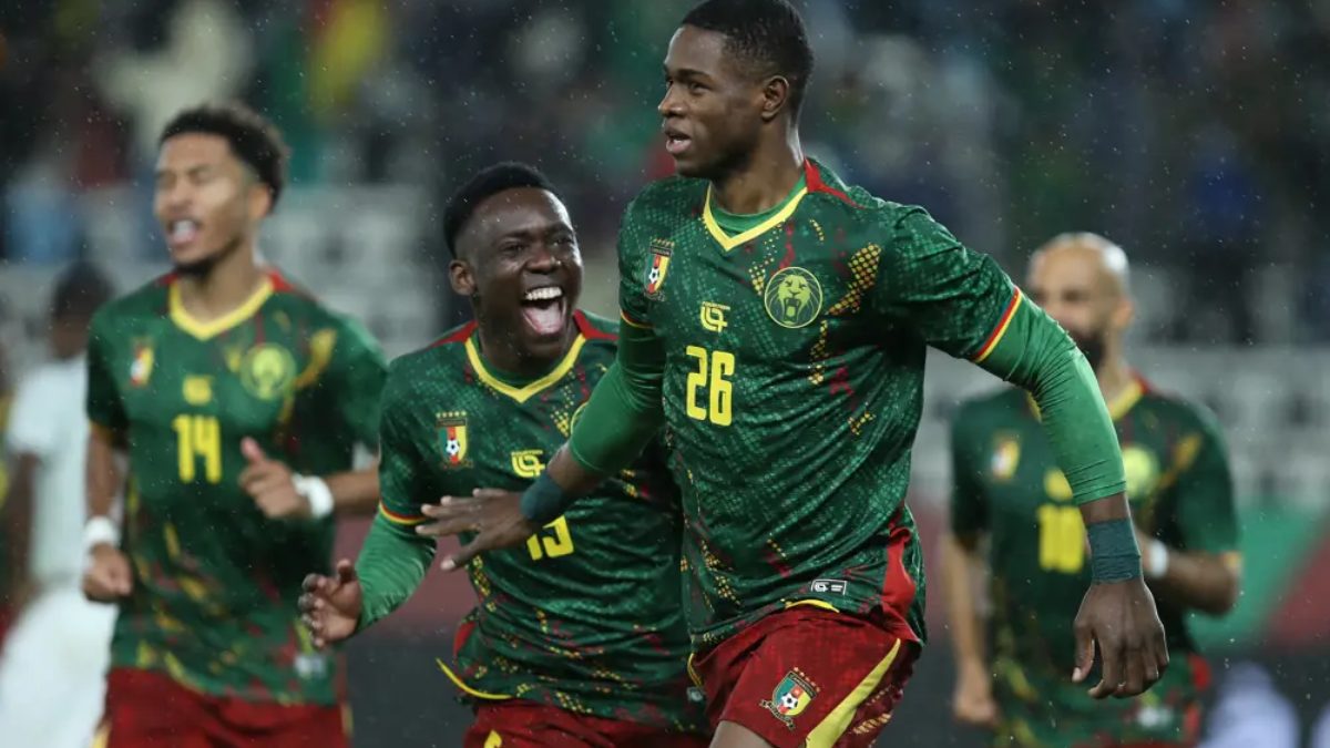 Christian Kofane celebra un gol anotado con Camerún