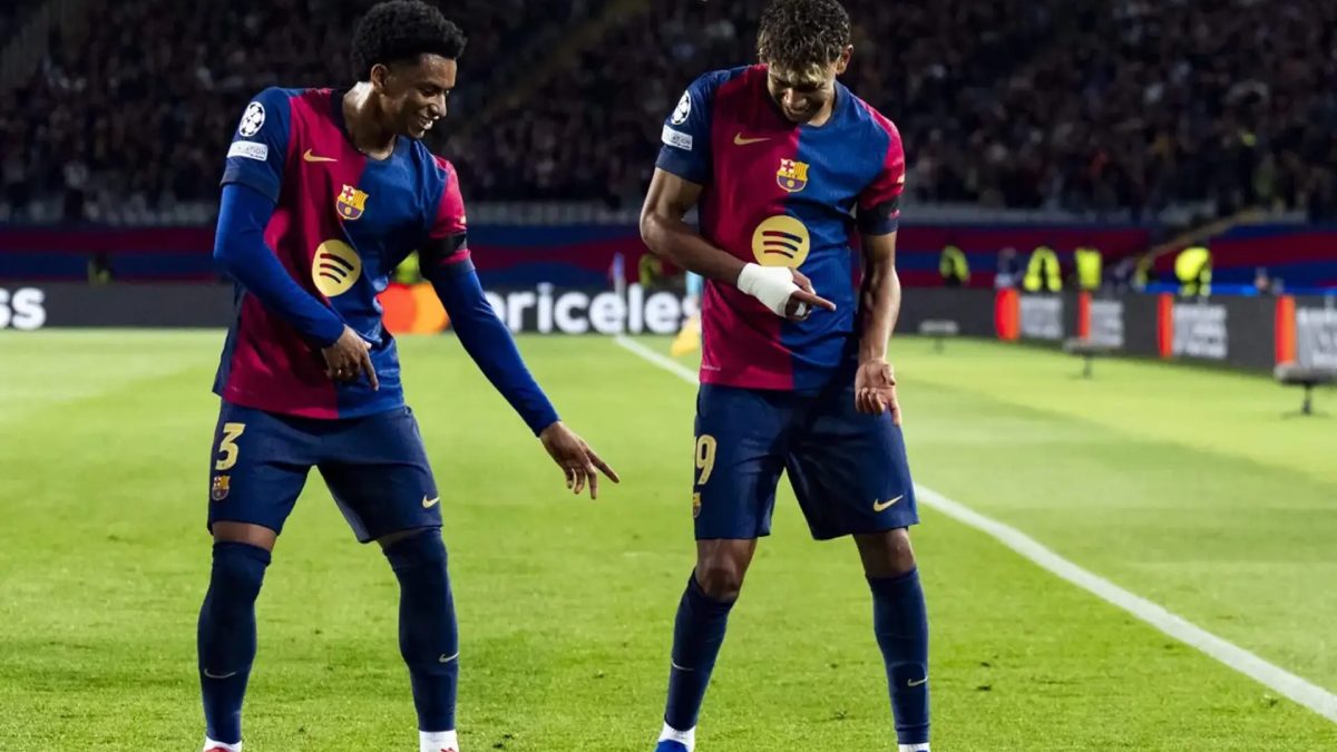 Alejandro Balde celebrating a goal with Lamine Yamal