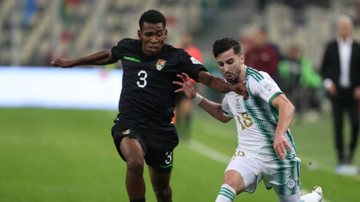 Diego Medina durante un partido con la selección de Bolivia