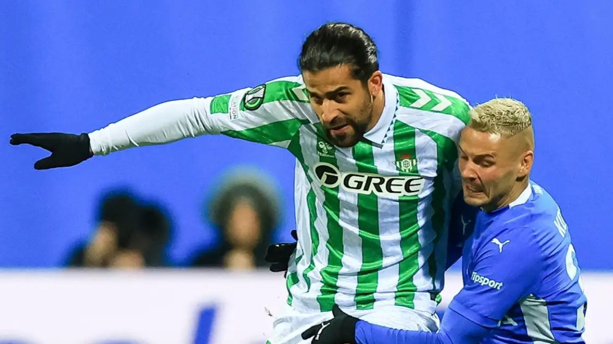 Ricardo Rodríguez during a match with Real Betis