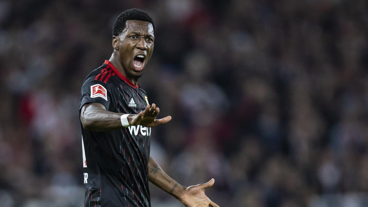 Sheraldo Becker durante un partido de la Bundesliga