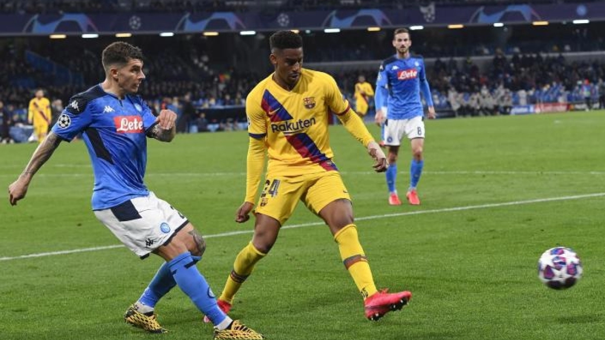 El Nápoles en la ‘pole’ por Junior Firpo. Foto: FC Barcelona