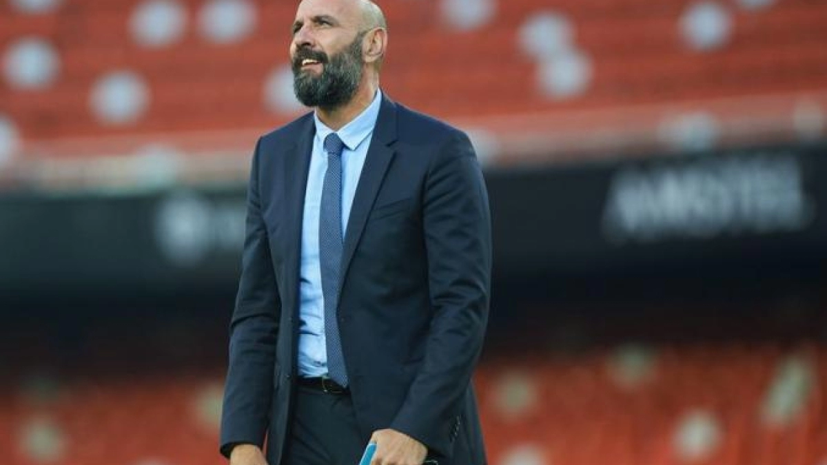 Cuatro jugadores complican la Operación Salida del Sevilla