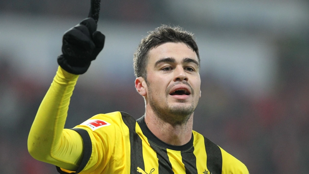 El Dortmund se piensa el futuro de Giovanni Reyna