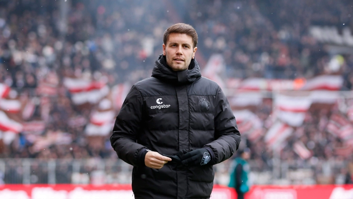 Fabian Hurzeler, Brighton coach.