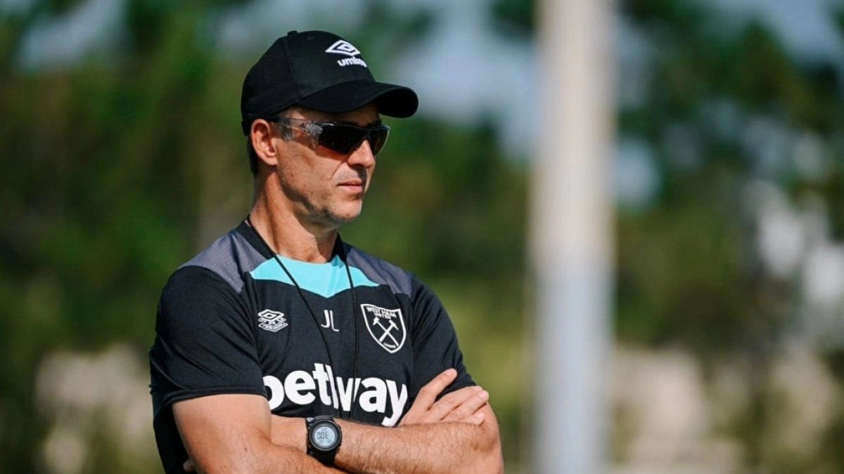Julen Lopetegui's West Ham breaks the transfer market.