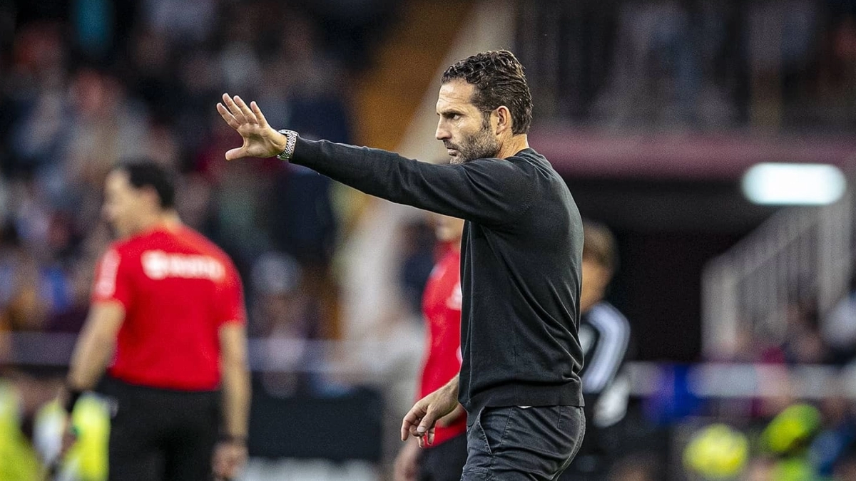 Tres delanteros que podrían llegar al Valencia en enero / Valenciacf.com