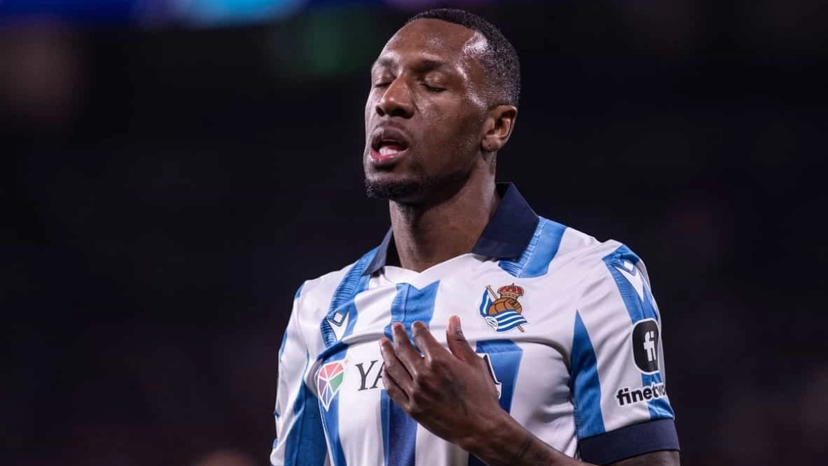 La Real Sociedad se piensa el futuro de Sheraldo Becker / EstadioDeportivo
