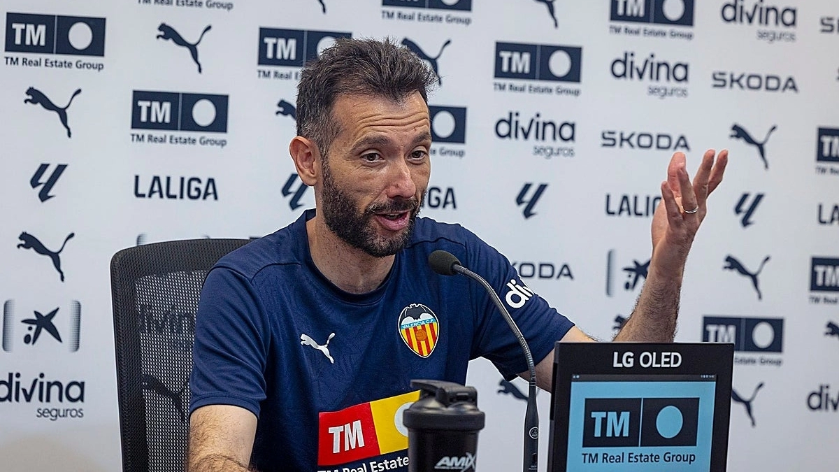 Carlos Corberán would have asked for the signing of Bakambu from Valencia / ABC
