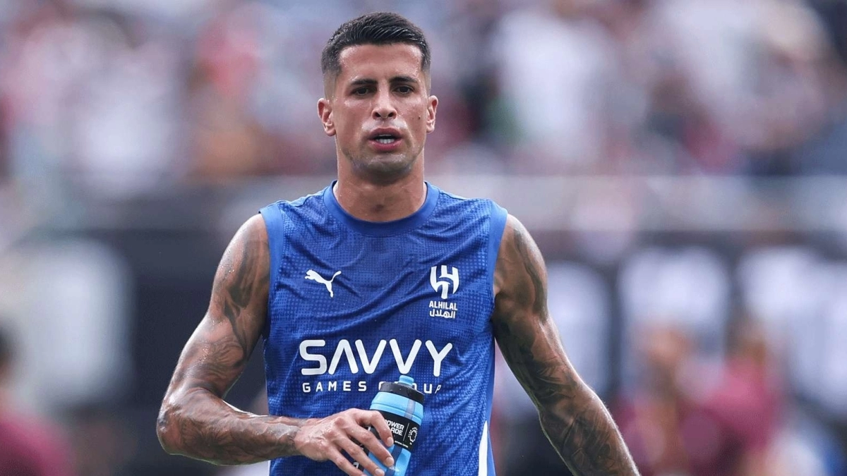 Inter speeds up for Cancelo / Goal