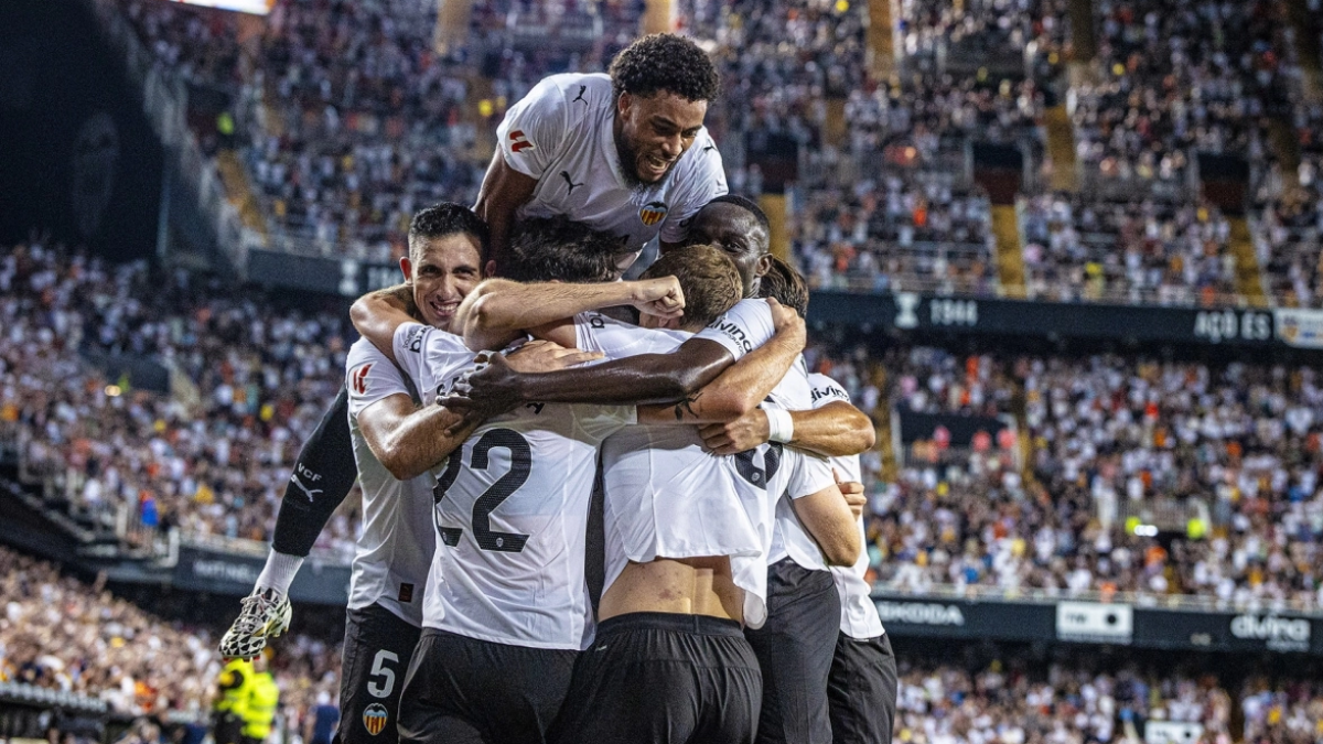 El Valencia CF acelera para cerrar un fichaje clave