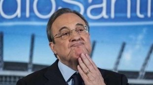 Florentino Pérez piensa en los próximos fichajes de la temporada | Fotografía: Columna Cero