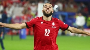 Mikautadze frena su fichaje por el Mónaco y firma con el Olympique de Lyon / Sopitas.com