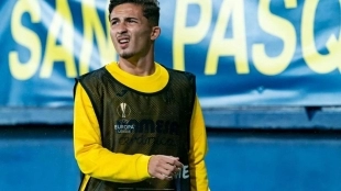 Los 2 clubes de la Premier que quieren sacar a Yeremi Pino del Villarreal