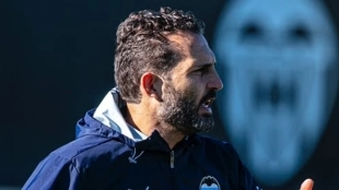 Baraja sigue siendo entrenador del Valencia / Relevo