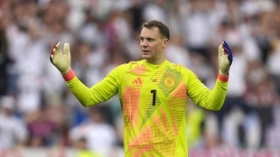 <p>Manuel Neuer, goalkeeper of Bayern Munich</p>