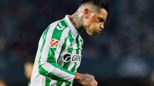 Betis puts Chimy Ávila up for sale