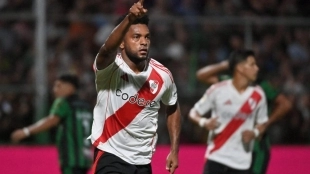 Miguel Borja celebrates a goal scored with River Plate