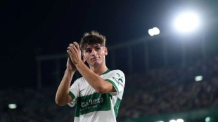 Rodrigo Mendoza tras un partido con el Elche