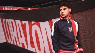 Obed Vargas durante su presentación con el Atlético de Madrid