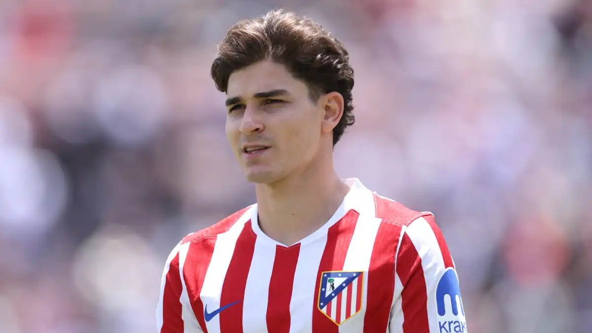 Julián Álvarez, Lewandowski's successor