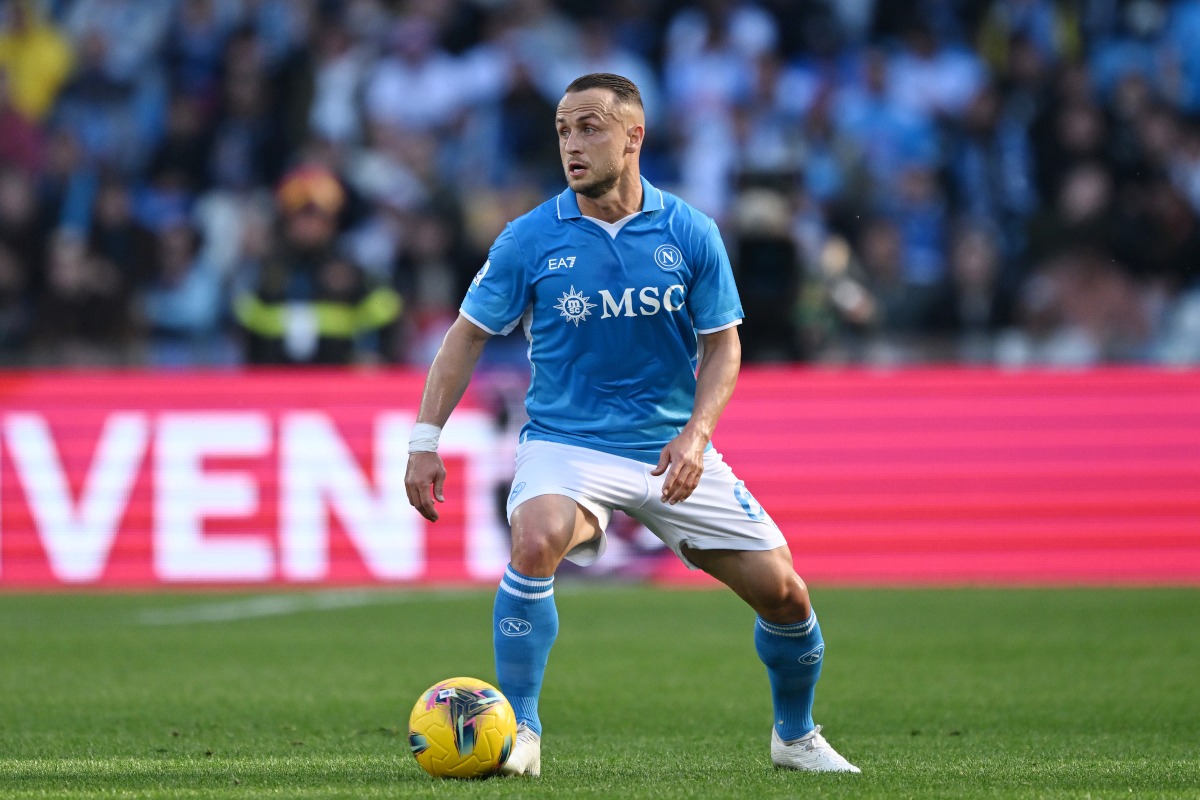 Lobotka will leave Naples if Conte continues