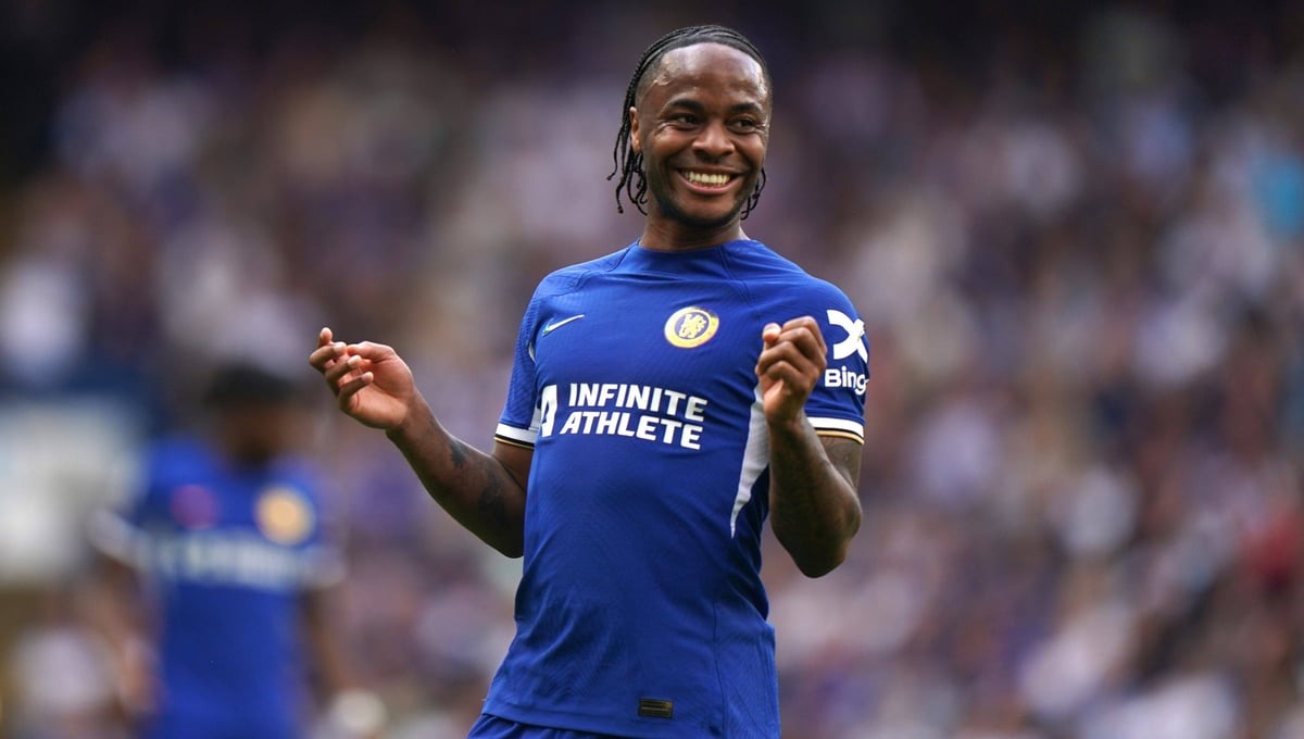 Conte wants Sterling at Napoli