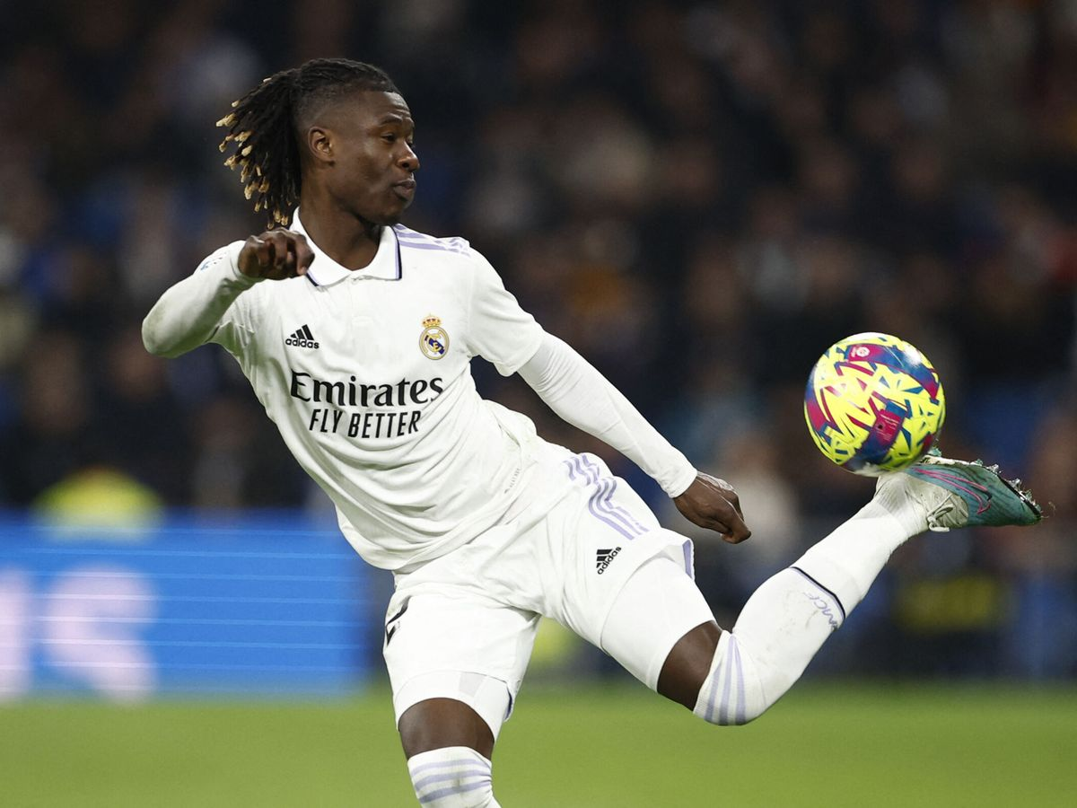 Camavinga controlling the ball