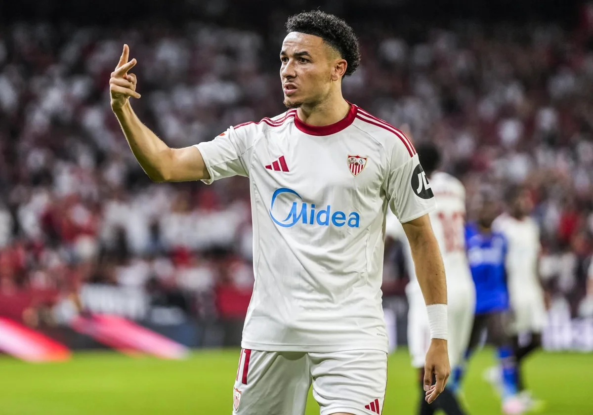 Rubén Vargas celebrando el gol