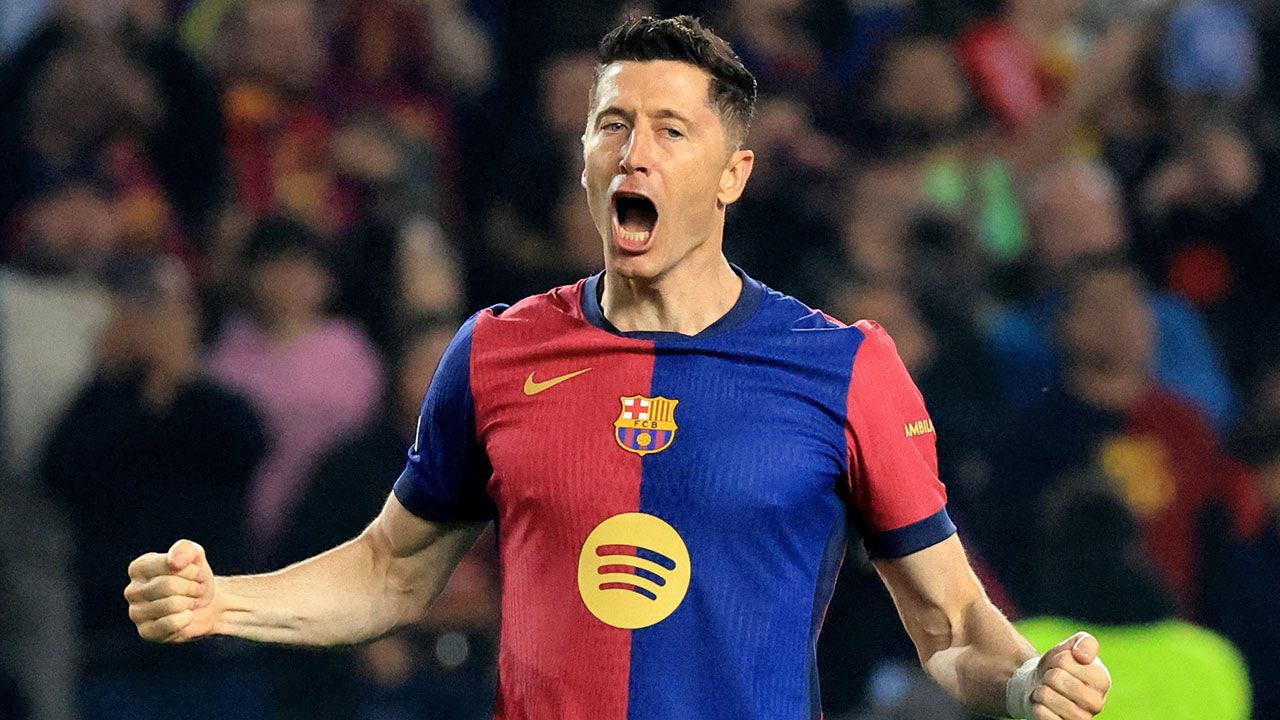 Lewandowski celebrating a goal