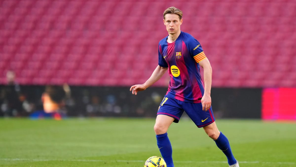 Frenkie de Jong during a match with Barcelona