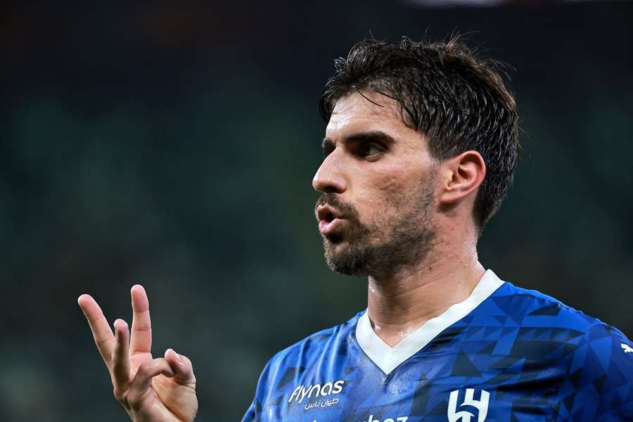 Ruben Neves close to signing for Manchester United