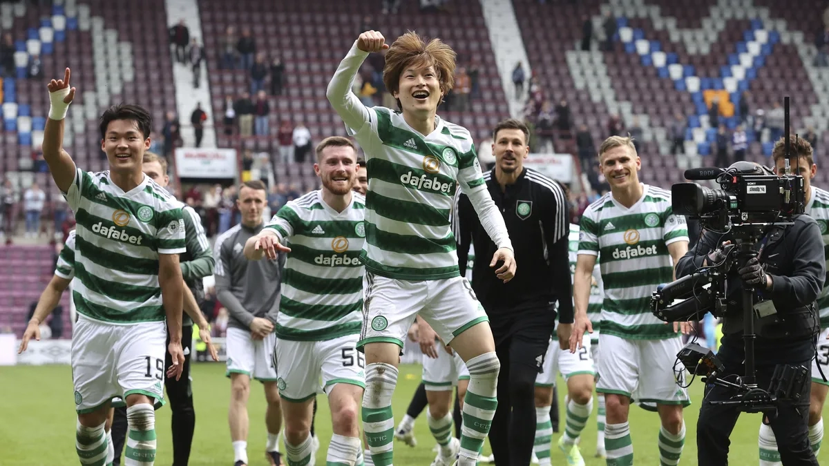 Los jugadores del Celtic celebran una victoria