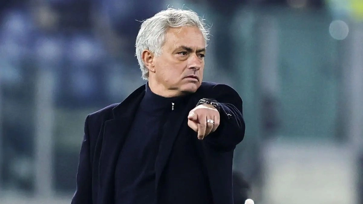 José Mourinho, entrenador del Fenerbahçe de Turquía