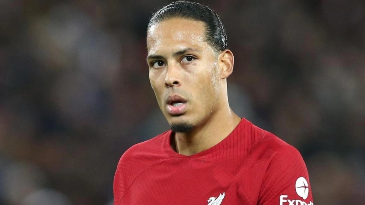 Real Madrid is rumored to be considering Van Dijk / El Español