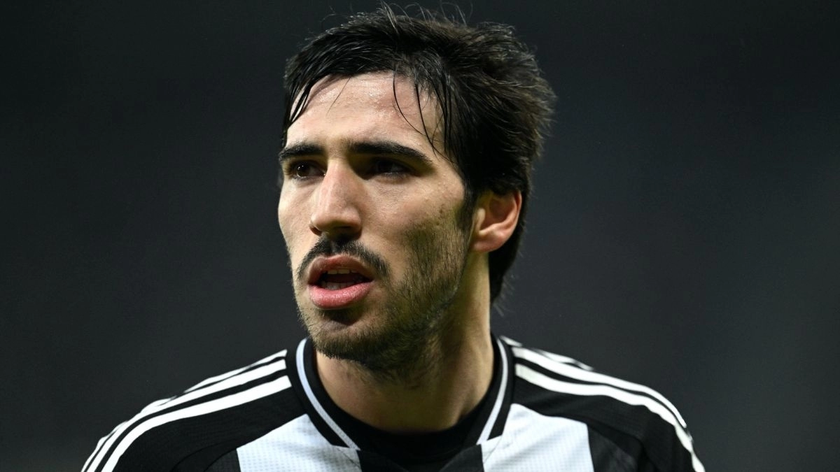 Sandro Tonali, midfielder for Newcastle