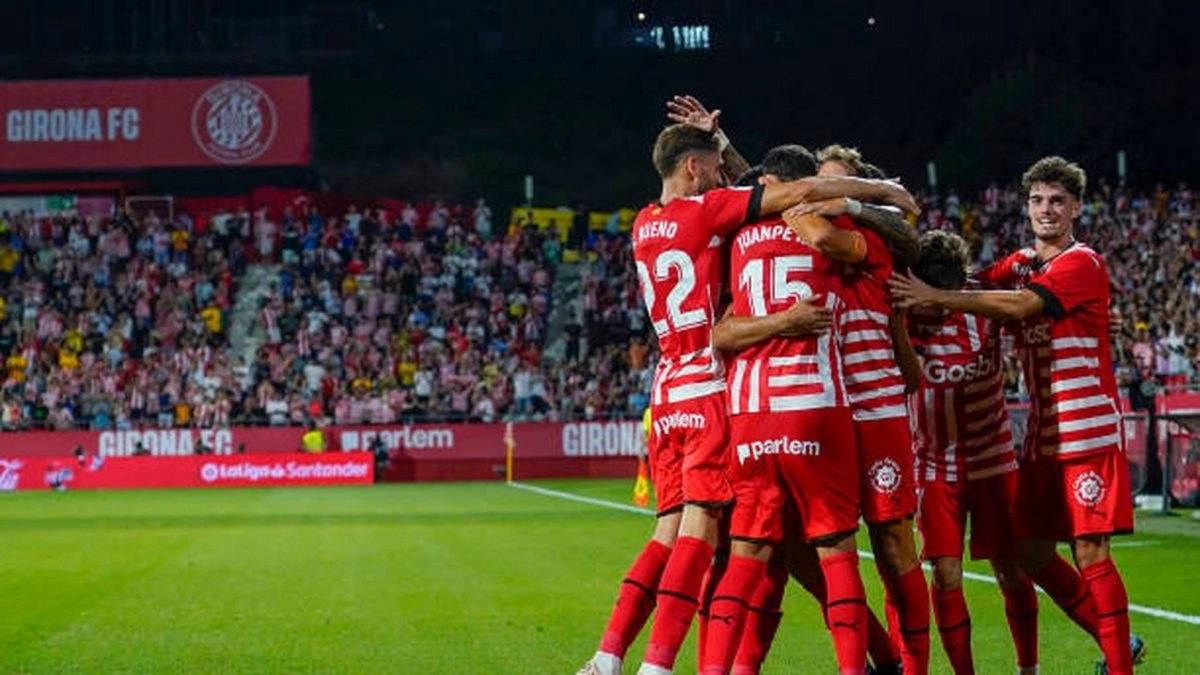 Los jugadores del Girona celebran un gol 