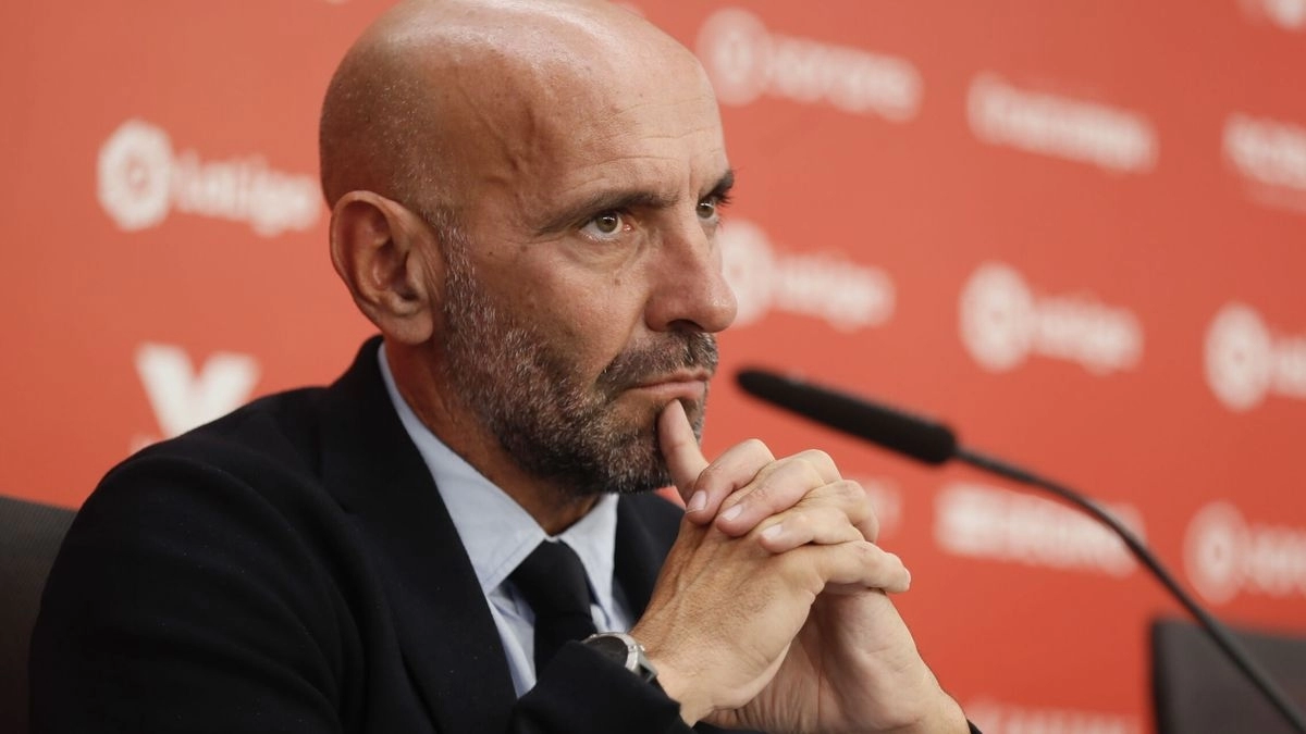 Monchi, director deportivo del Aston Villa