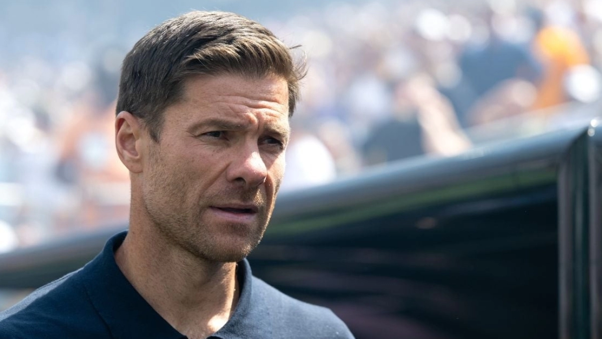 <p>Xabi Alonso upset with Florentino Pérez for not closing this signing.</p>