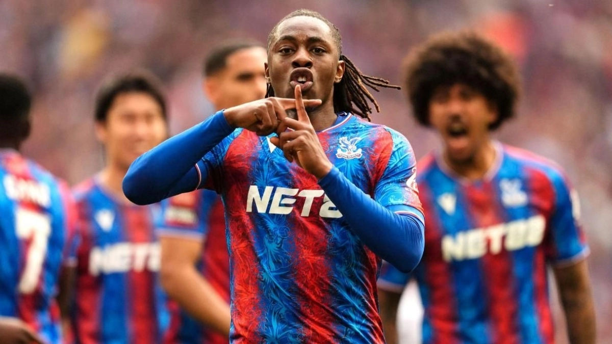 Celebrating the winning goal.