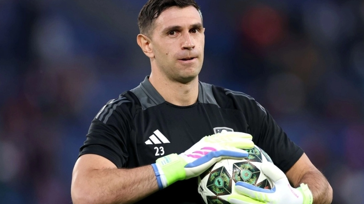 El fichaje top que se le cayó al Aston Villa por culpa del Dibu Martínez