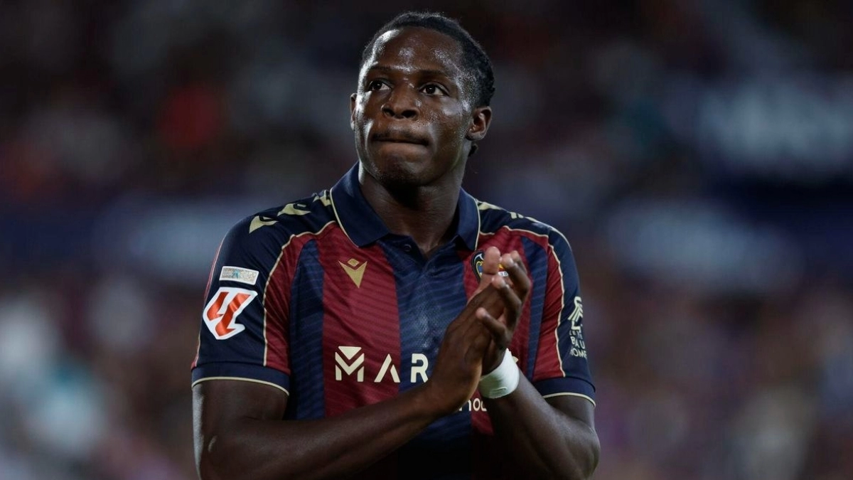 Barcelona keeps an eye on Etta Eyong / Sport