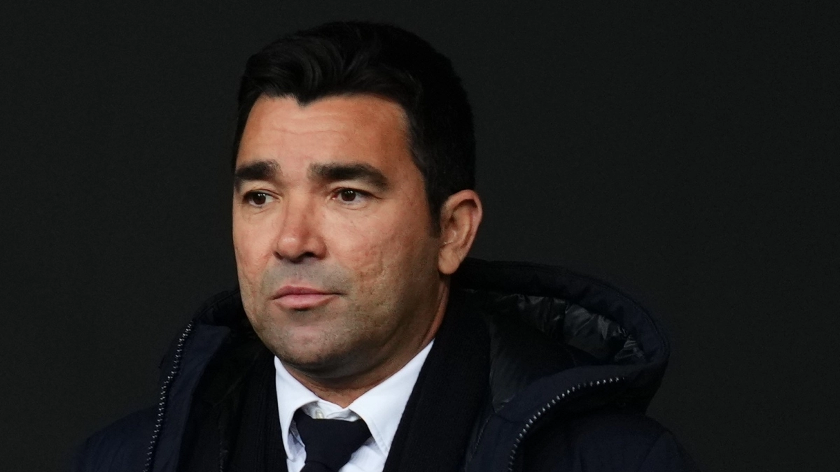 Deco watches 5 Tottenham cracks.